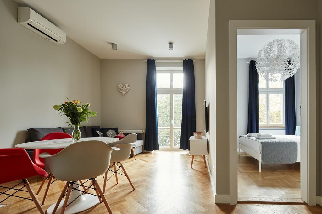 Playroom Aparthotel クラクフ エクステリア 写真